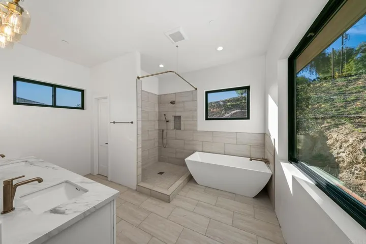 15176 Vali Hai Rd, Poway, California 92064