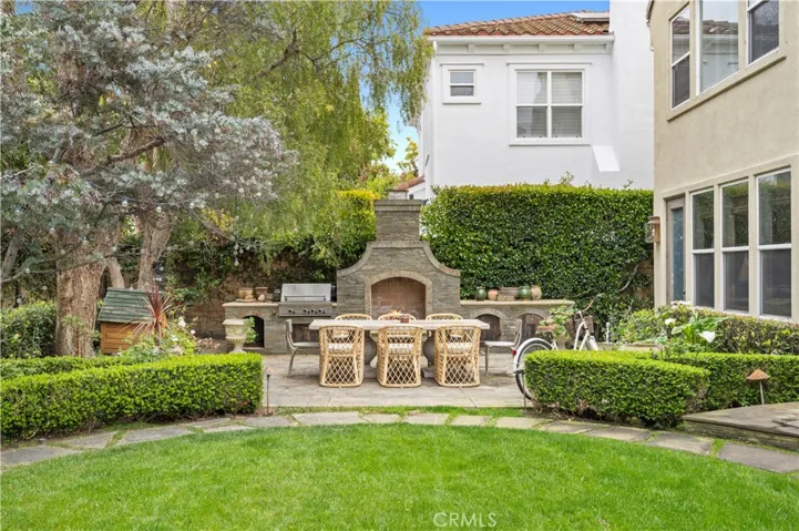 41 Whitehall, Newport Beach, California 92660