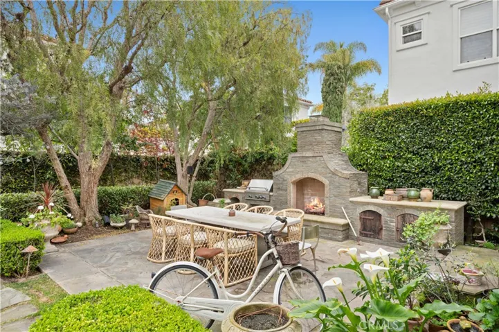 41 Whitehall, Newport Beach, California 92660
