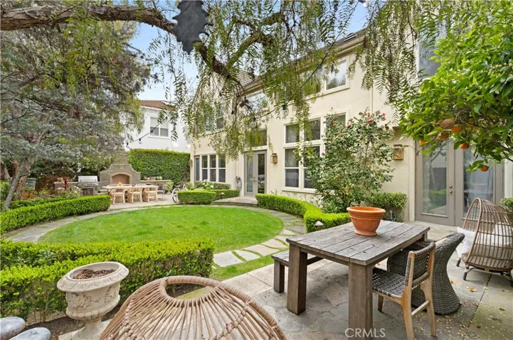 41 Whitehall, Newport Beach, California 92660