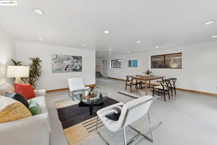 1091 Manor Rd., El Sobrante, California 94803