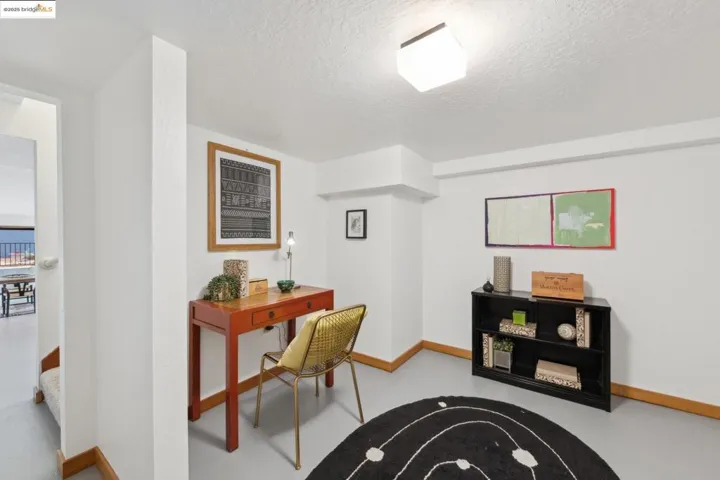 1091 Manor Rd., El Sobrante, California 94803