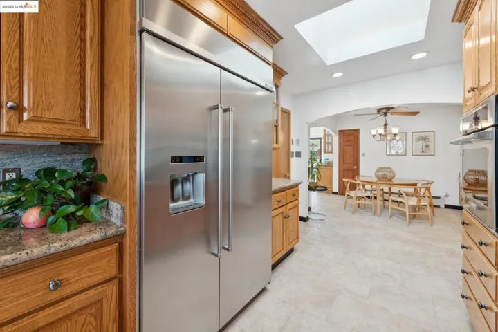 1091 Manor Rd., El Sobrante, California 94803