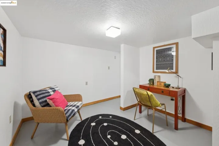 1091 Manor Rd., El Sobrante, California 94803