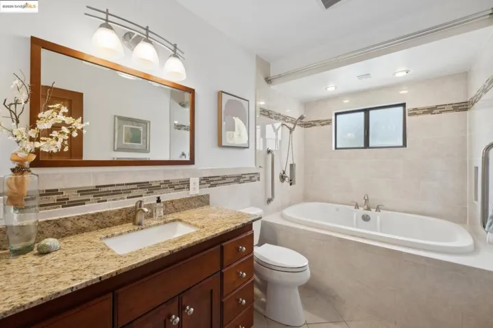 1091 Manor Rd., El Sobrante, California 94803
