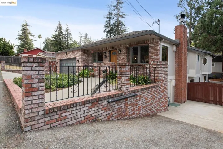 1091 Manor Rd., El Sobrante, California 94803
