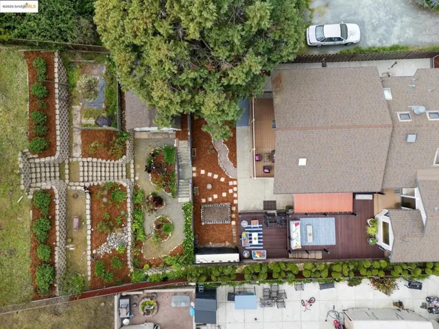 1091 Manor Rd., El Sobrante, California 94803