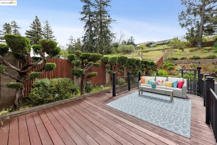 1091 Manor Rd., El Sobrante, California 94803