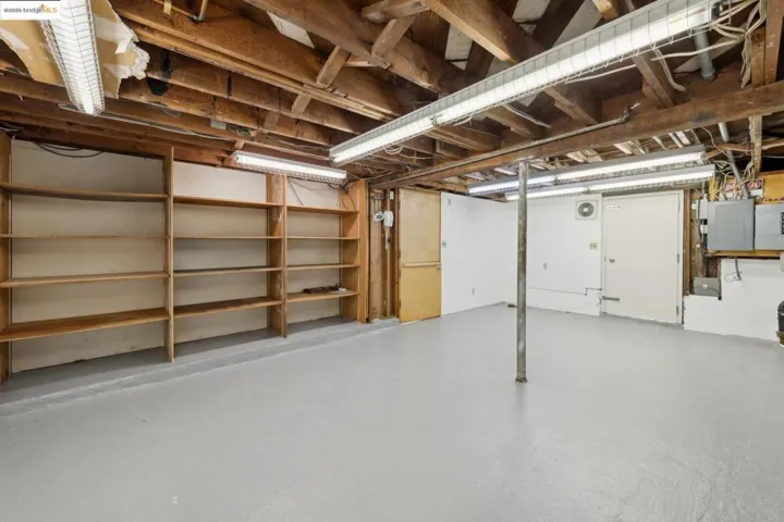 1091 Manor Rd., El Sobrante, California 94803