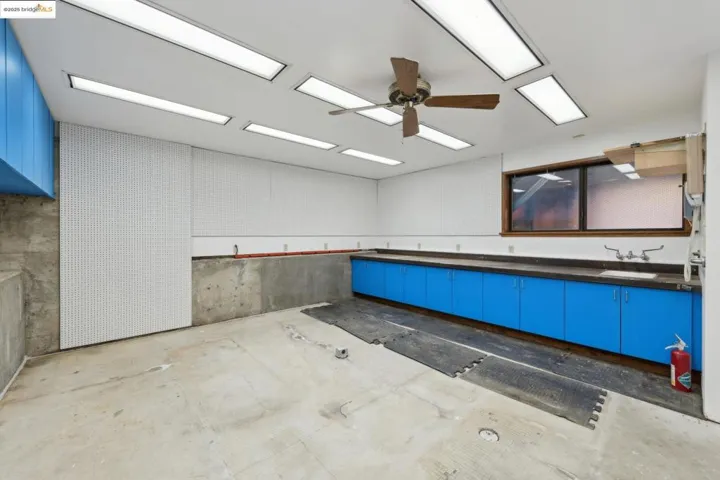 1091 Manor Rd., El Sobrante, California 94803