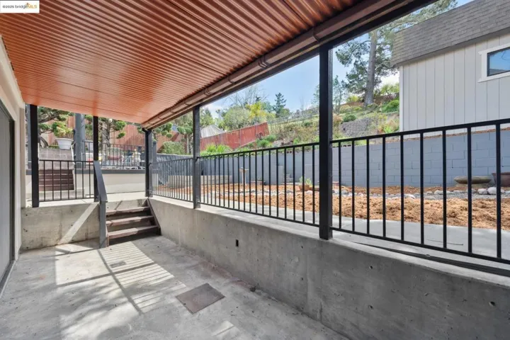 1091 Manor Rd., El Sobrante, California 94803