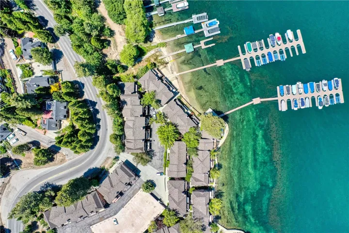 184 State Hwy 173, Lake Arrowhead, California 92352