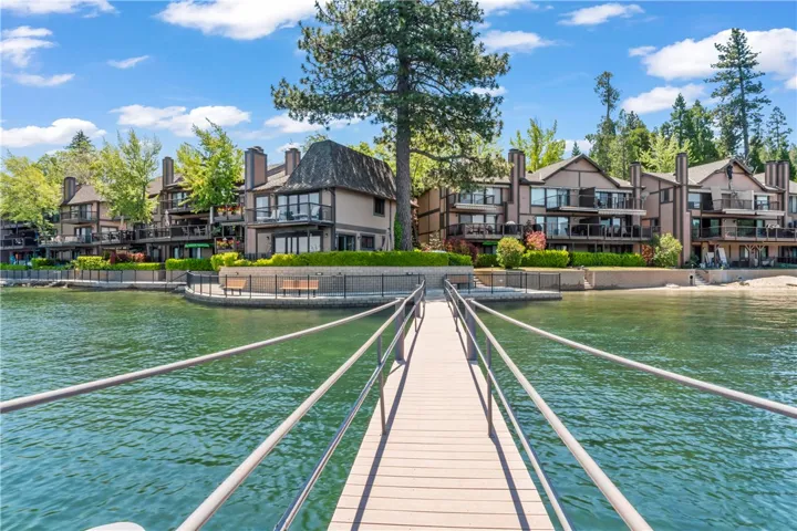 184 State Hwy 173, Lake Arrowhead, California 92352