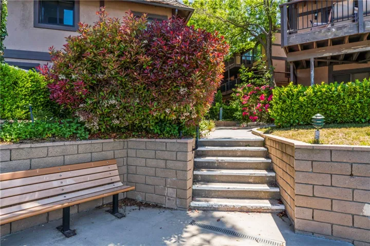184 State Hwy 173, Lake Arrowhead, California 92352