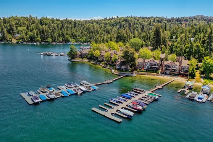 184 State Hwy 173, Lake Arrowhead, California 92352