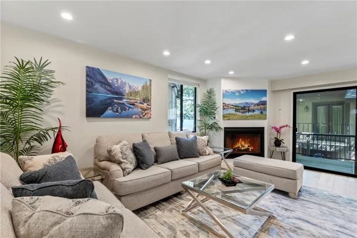 184 State Hwy 173, Lake Arrowhead, California 92352