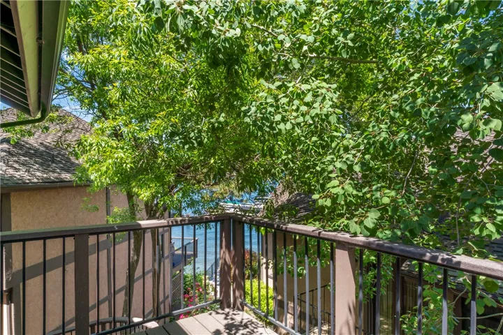 184 State Hwy 173, Lake Arrowhead, California 92352