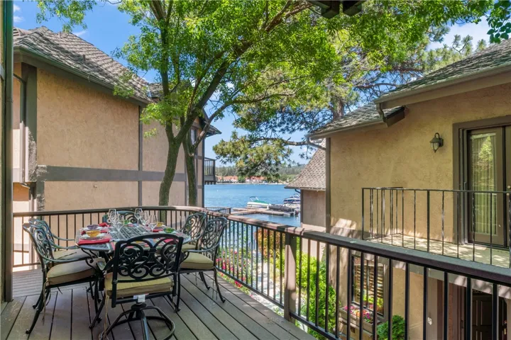 184 State Hwy 173, Lake Arrowhead, California 92352