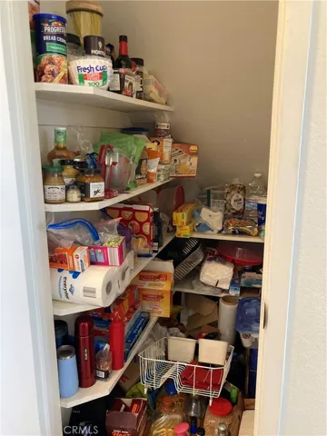 Walk in Pantry