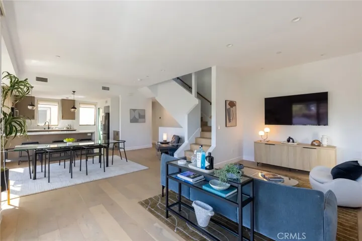 4535 Tujunga, Studio City, California 91602