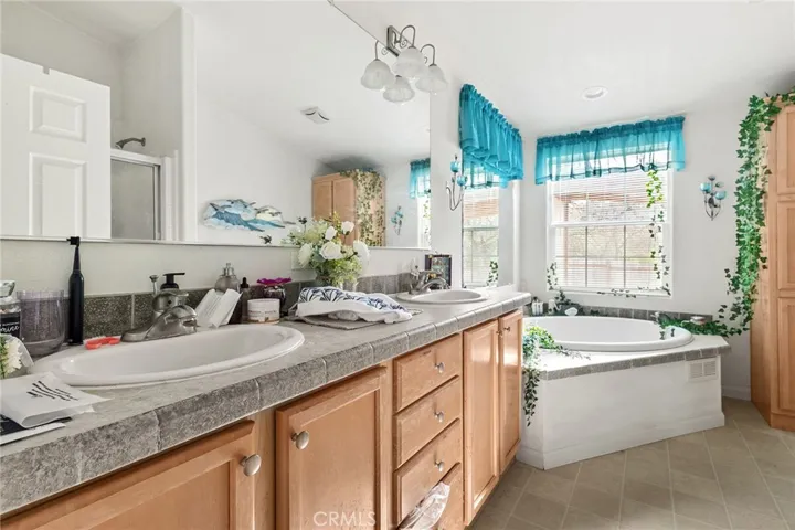 15624 N Siskiyou, Corning, California 96021