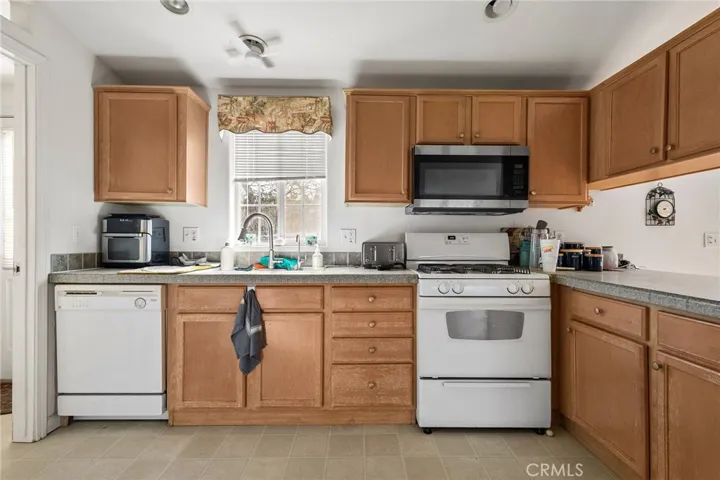 15624 N Siskiyou, Corning, California 96021