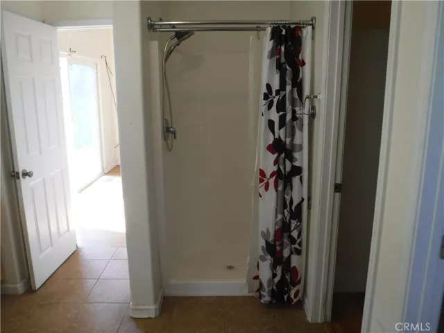 Shower stall