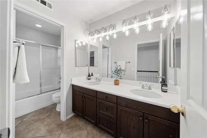 Secondary bathroom