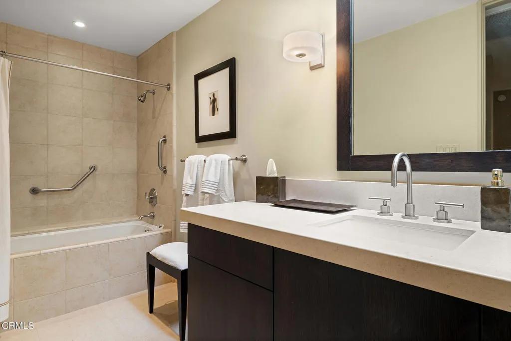 380 S Orange Grove Boulevard 1, Pasadena, California 91105 home-pic-17