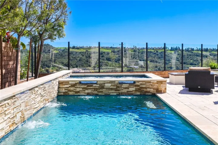 45 Cielo Azul, Mission Viejo, California 92692