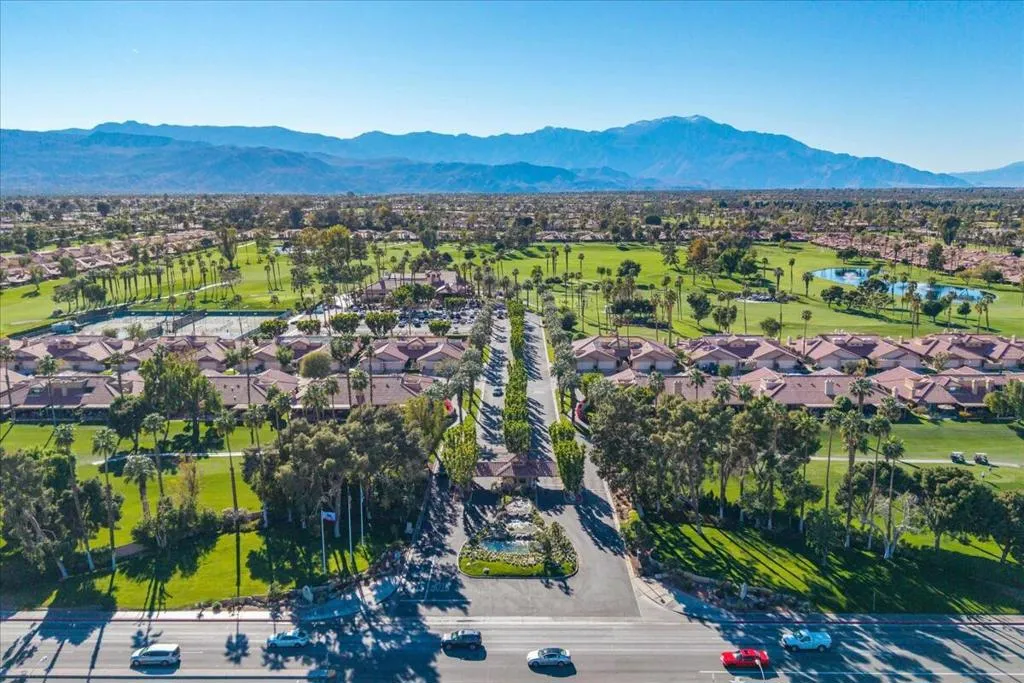 77689 Woodhaven Drive N, Palm Desert, California 92211 home-pic-43