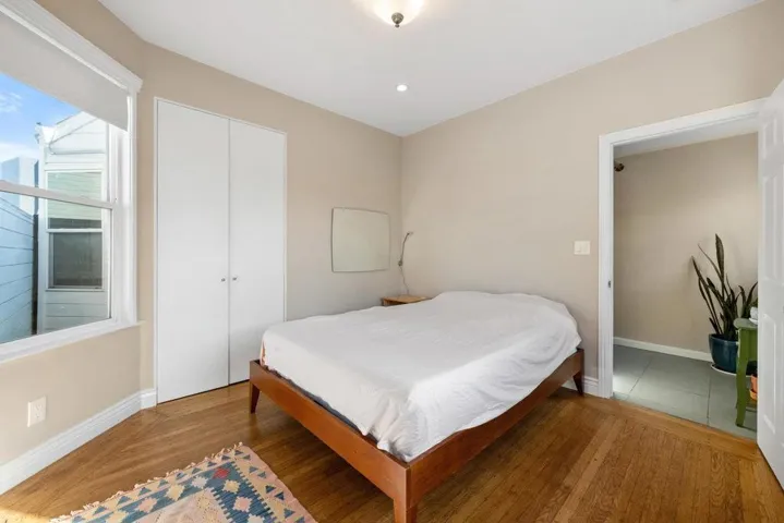 5709 Mission Street, San Francisco, California 94112