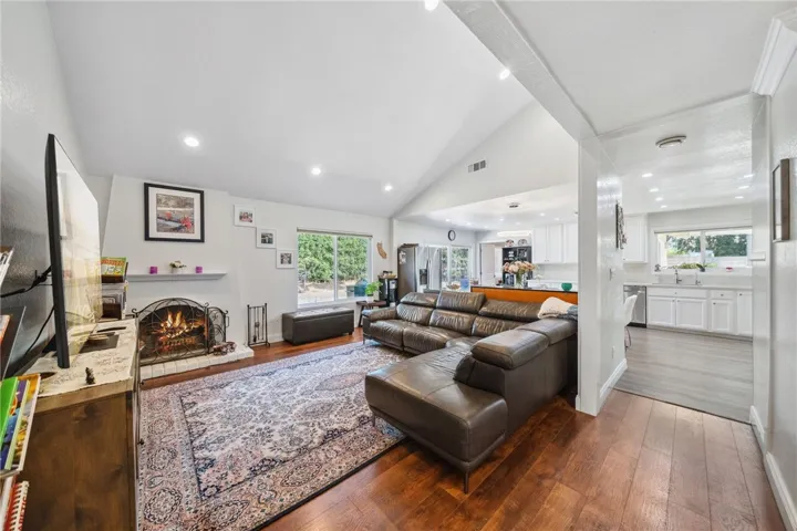 4042 Jeffrey Drive, Yorba Linda, California 92886