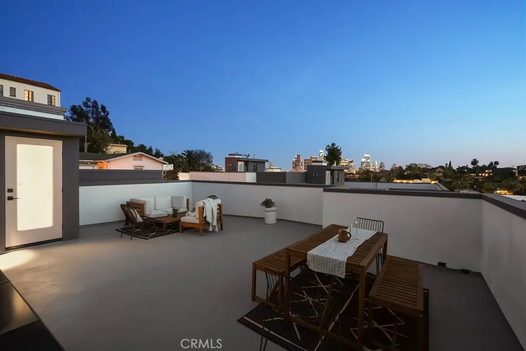 1315 W Cannon Drive, Los Angeles, California 90026 home-pic-31