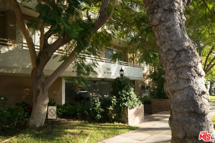 200 N Almont Drive 306, Beverly Hills, California 90211