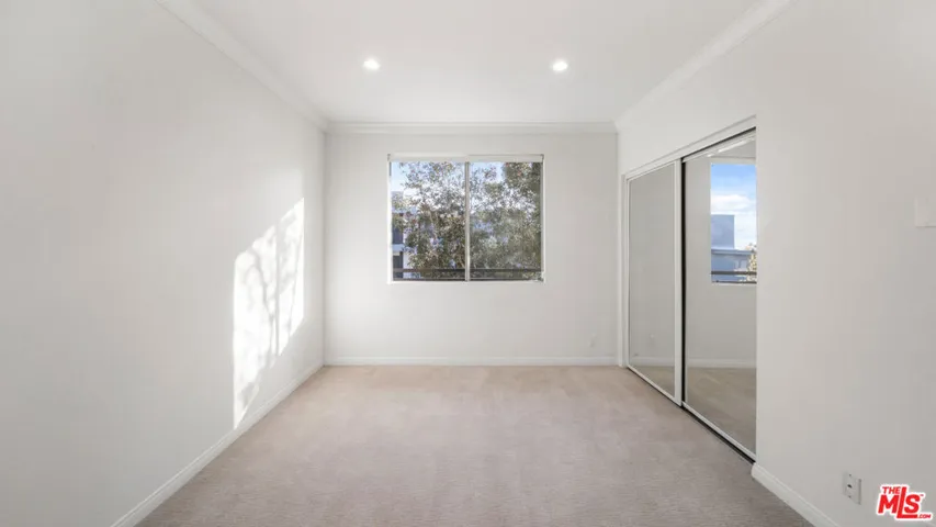 200 N Almont Drive 306, Beverly Hills, California 90211