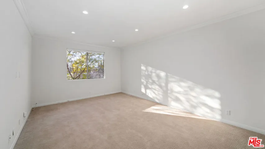 200 N Almont Drive 306, Beverly Hills, California 90211