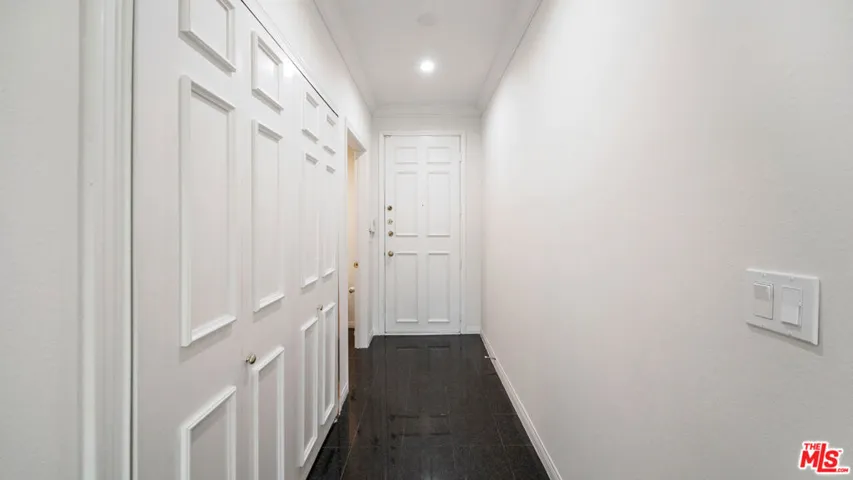 200 N Almont Drive 306, Beverly Hills, California 90211