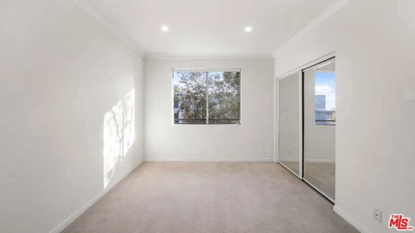 200 N Almont Drive 306, Beverly Hills, California 90211