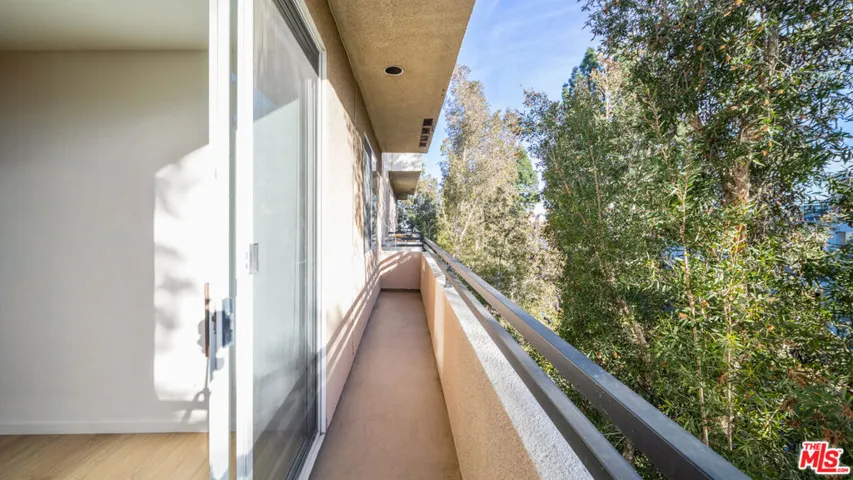200 N Almont Drive 306, Beverly Hills, California 90211