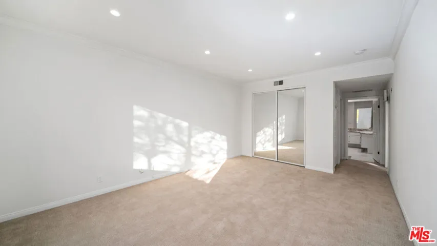 200 N Almont Drive 306, Beverly Hills, California 90211