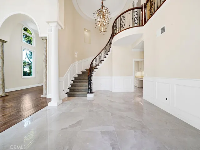 27662 Deputy Circle, Laguna Hills, California 92653