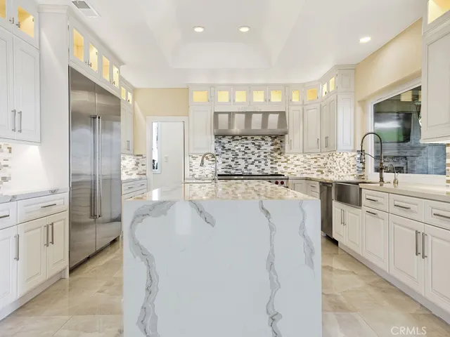 27662 Deputy Circle, Laguna Hills, California 92653