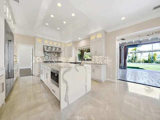 27662 Deputy Circle, Laguna Hills, California 92653