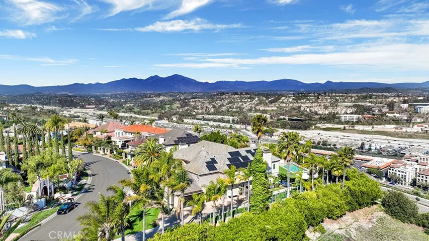 27662 Deputy Circle, Laguna Hills, California 92653