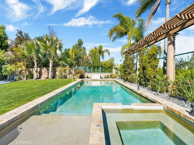 27662 Deputy Circle, Laguna Hills, California 92653