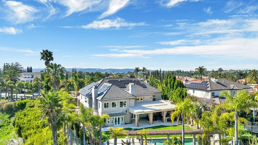 27662 Deputy Circle, Laguna Hills, California 92653