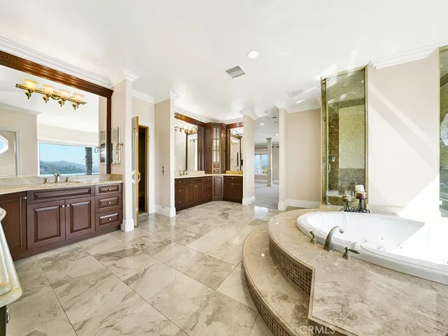27662 Deputy Circle, Laguna Hills, California 92653