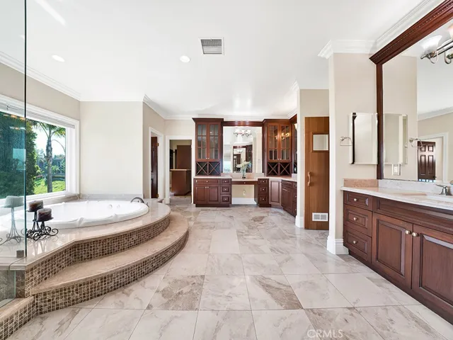 27662 Deputy Circle, Laguna Hills, California 92653