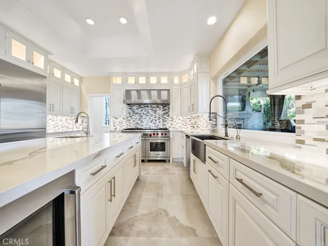 27662 Deputy Circle, Laguna Hills, California 92653